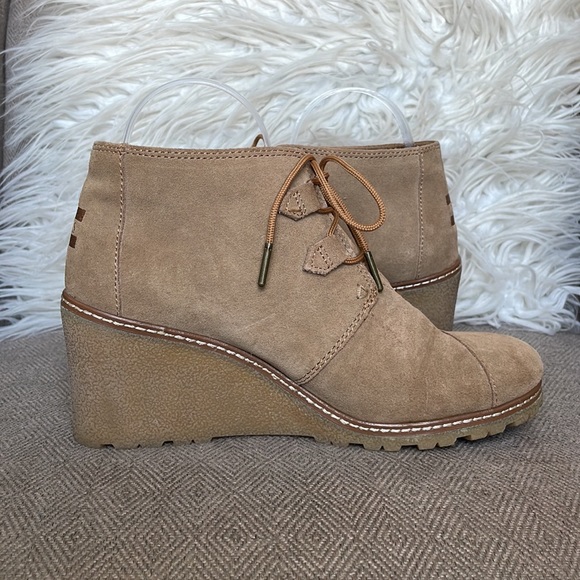 Toms Desert Wedge Toffee Suede Bootie - Picture 4 of 8